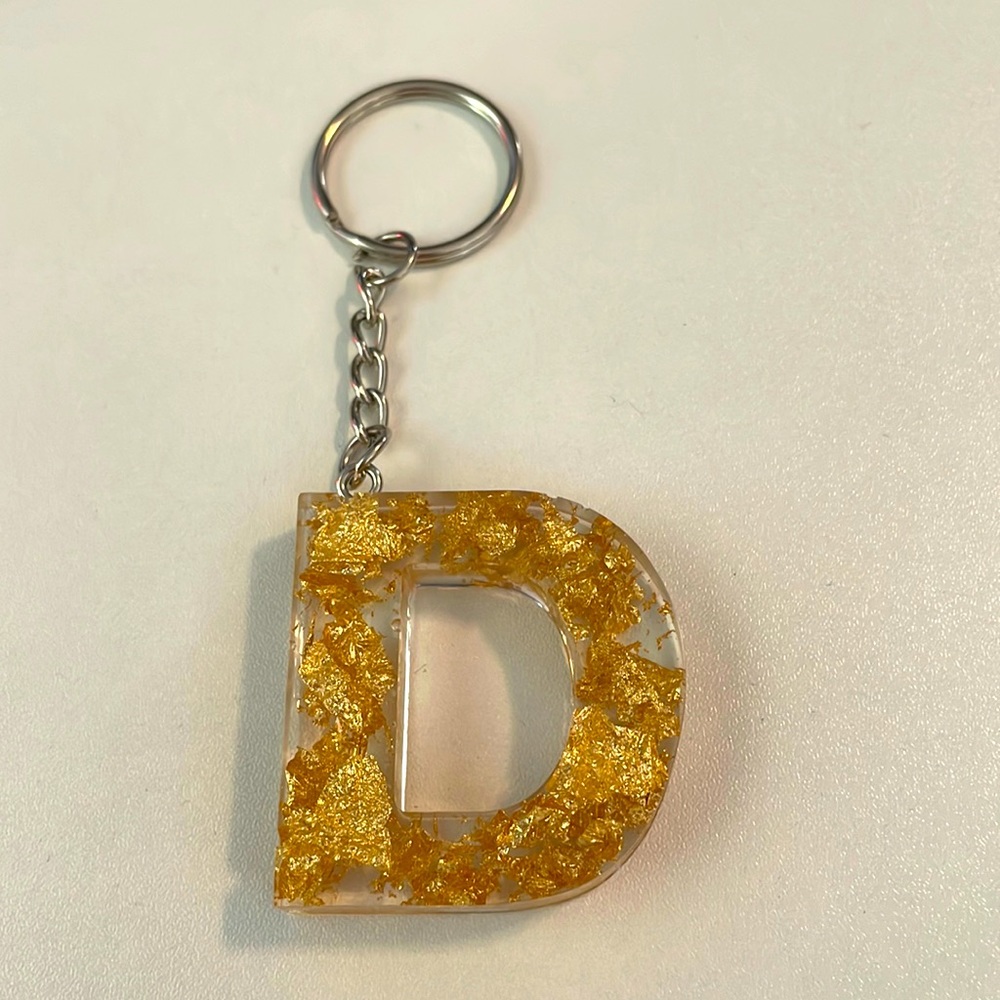 Keychain letter “D” Gold leaf in resin